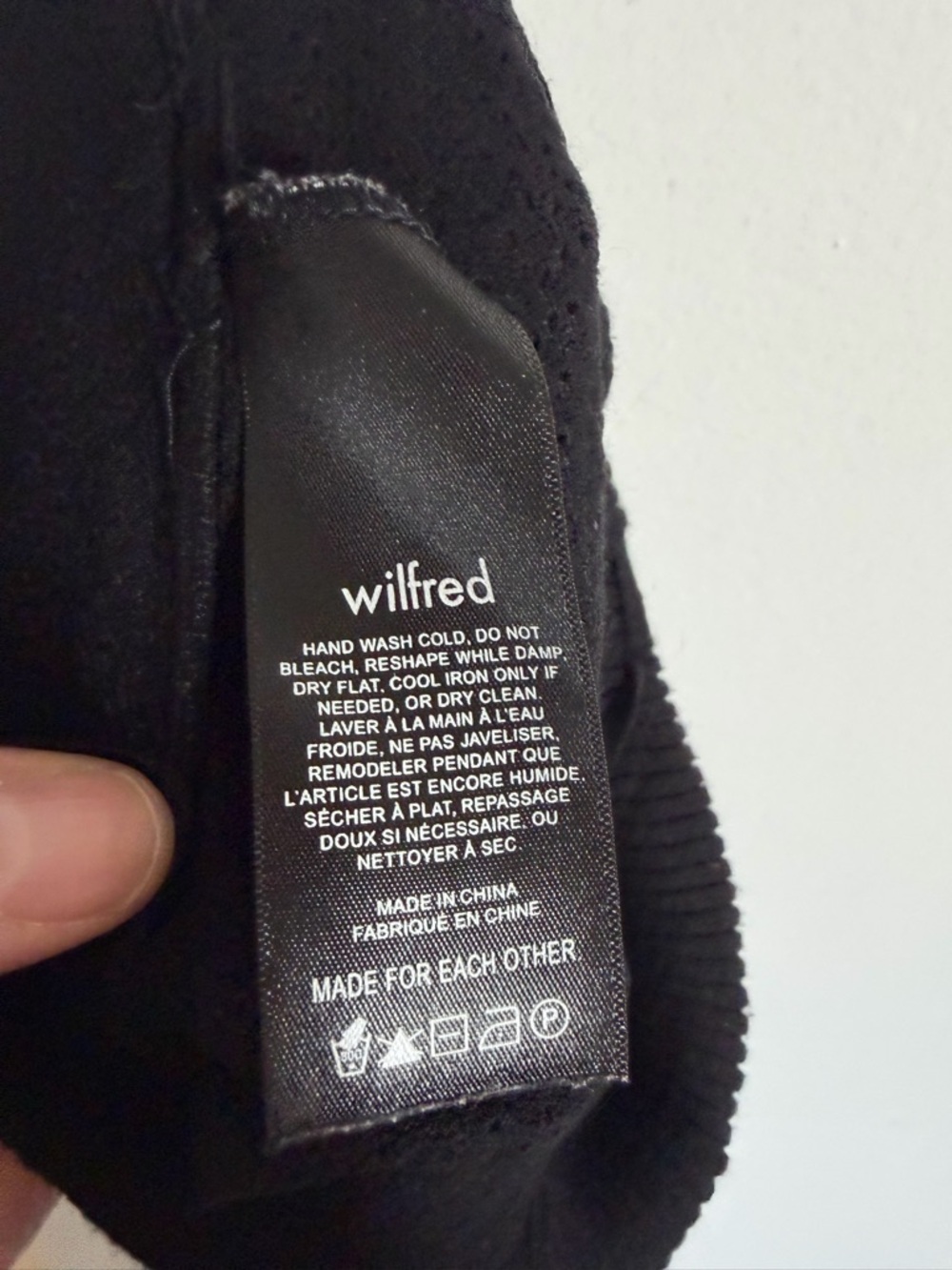 Aritzia Wilfred Black Soloist Top in Wonder Yarn Dainty Tank size XXS EUC - Picture 13 of 14